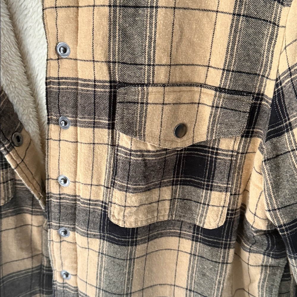 Lucky Plaid Tan and Black Sherpa Lined Women's Jacket - Picture 5 of 5